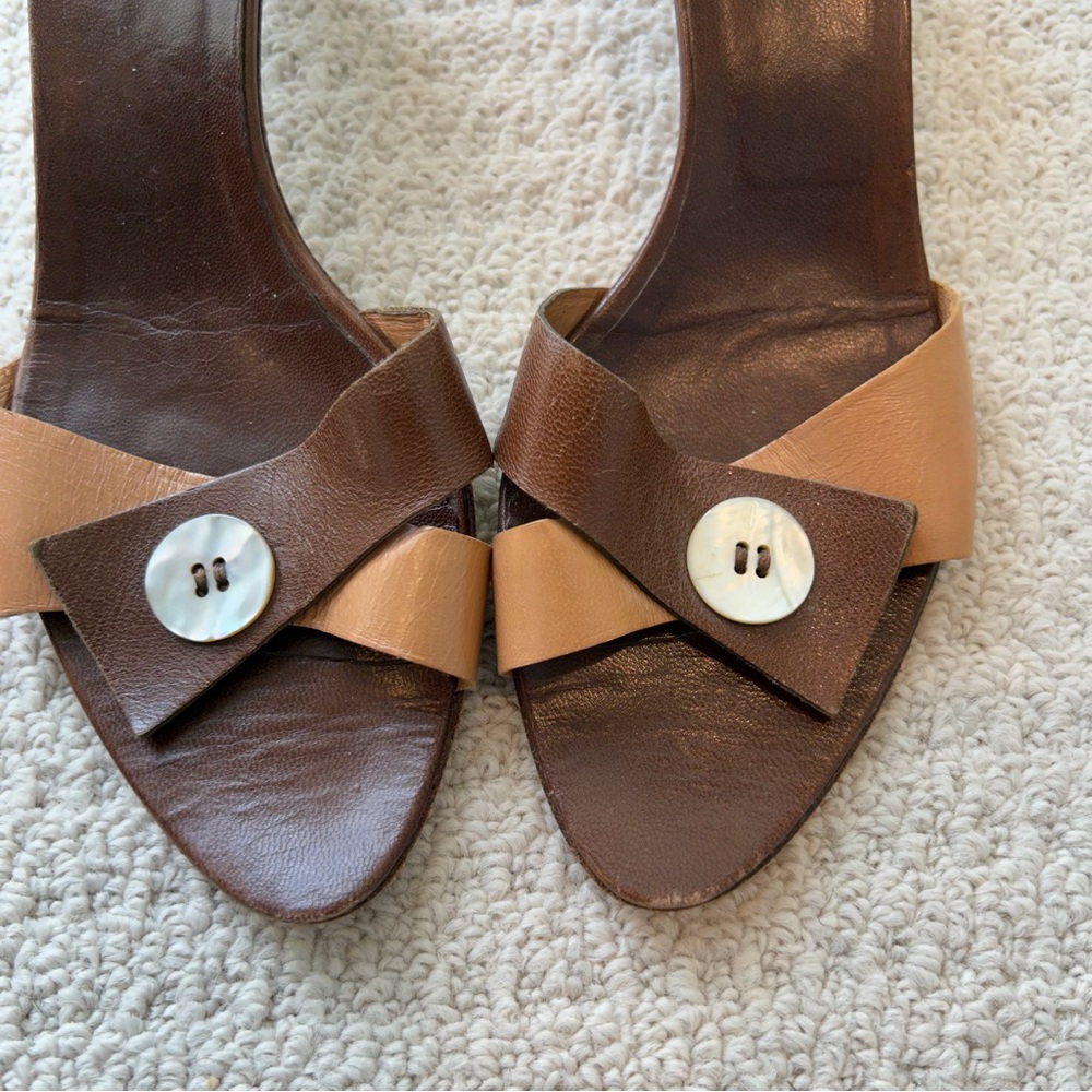 BCBGMaxAzria Brown and Tan Leather Knot Mule Heels - Picture 5 of 14